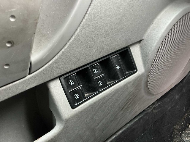 2003 - volkswagen - new beetle cabriolet - 2.0 - personenauto - afbeelding 4 van  13