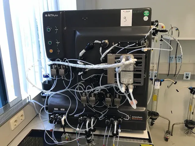 2003 amersham biosciences vloeistof chromatografiesysteem - afbeelding 1 van  22