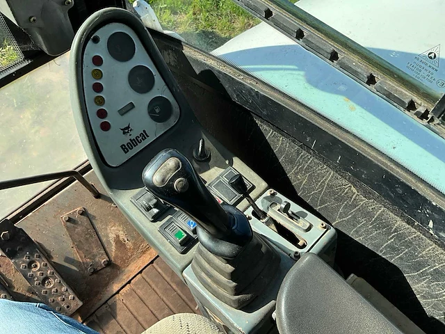 2003 bobcat 442 rupsgraafmachine - afbeelding 28 van  38