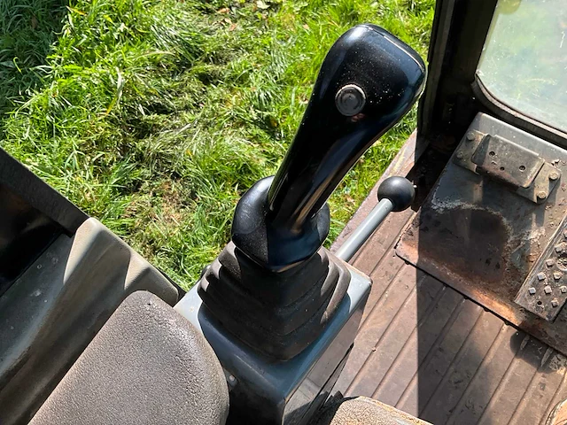 2003 bobcat 442 rupsgraafmachine - afbeelding 30 van  38