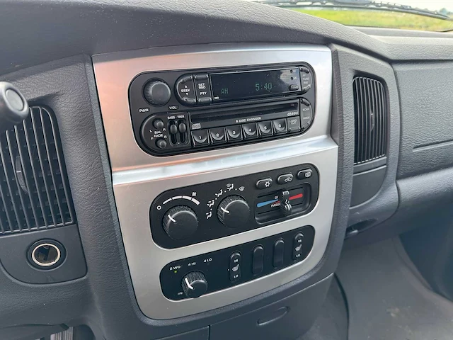 2003 dodge ram 3500 cummins - afbeelding 13 van  29