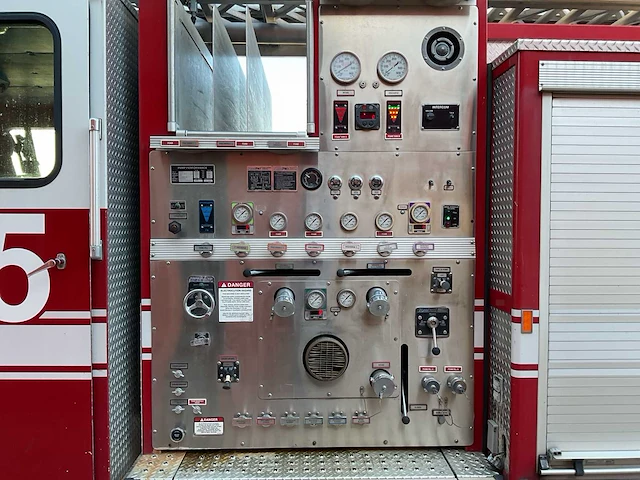 2003 e-one fire apparatus brandweerwagen - afbeelding 9 van  25