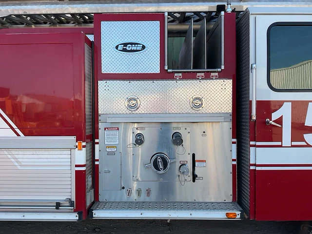 2003 e-one fire apparatus brandweerwagen - afbeelding 25 van  25