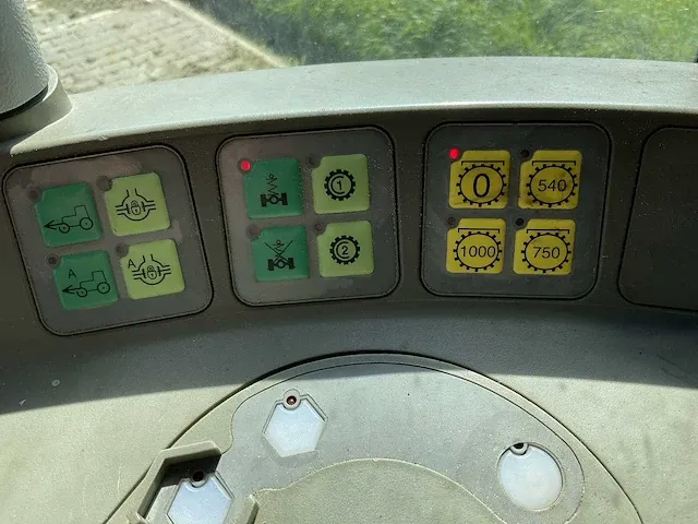2003 fendt 410 vario vierwielaangedreven landbouwtractor - afbeelding 19 van  29