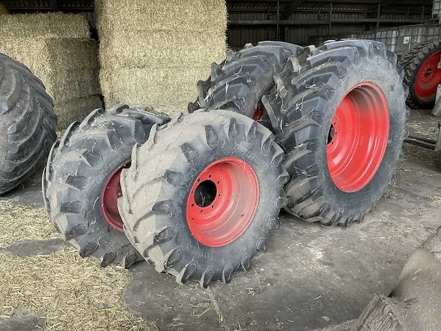 2003 fendt 410 vario vierwielaangedreven landbouwtractor - afbeelding 12 van  29
