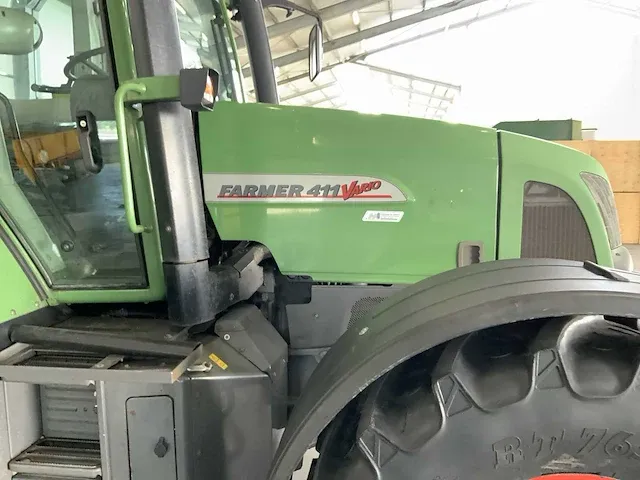 2003 fendt 411 vario vierwielaangedreven landbouwtractor - afbeelding 15 van  45
