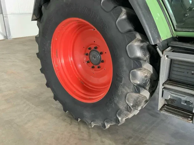 2003 fendt 411 vario vierwielaangedreven landbouwtractor - afbeelding 19 van  45