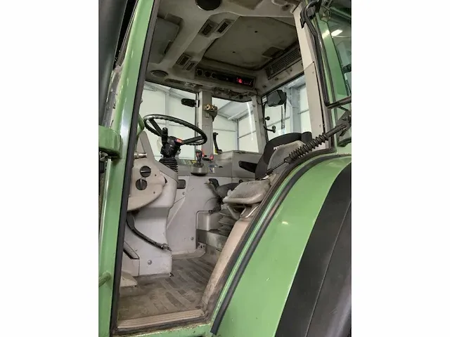 2003 fendt 411 vario vierwielaangedreven landbouwtractor - afbeelding 27 van  45
