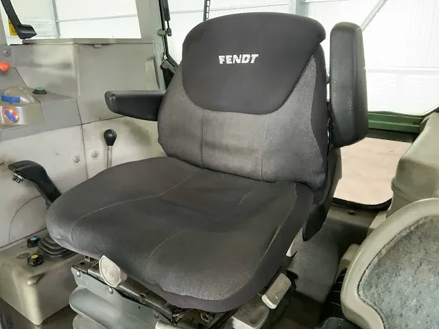 2003 fendt 411 vario vierwielaangedreven landbouwtractor - afbeelding 28 van  45