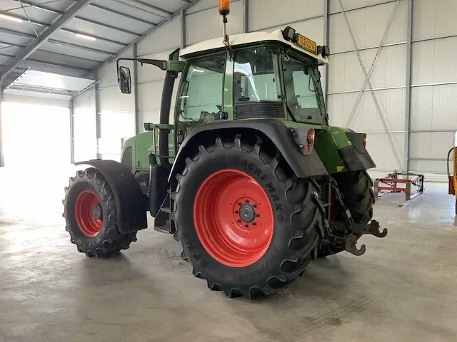 2003 fendt 411 vario vierwielaangedreven landbouwtractor - afbeelding 34 van  45
