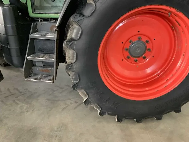 2003 fendt 411 vario vierwielaangedreven landbouwtractor - afbeelding 43 van  45