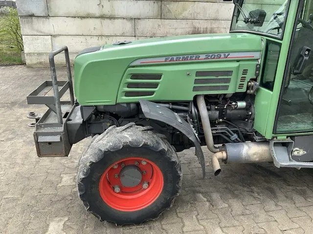 2003 fendt farmer 209v smalspoor- en compacttractor - afbeelding 11 van  28