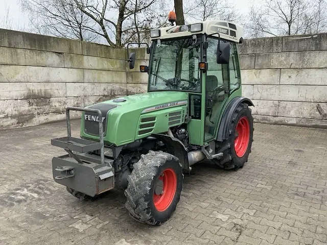 2003 fendt farmer 209v smalspoor- en compacttractor - afbeelding 1 van  28