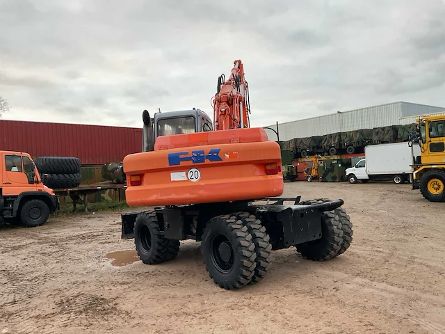 2003 fiat kobelco ex165w mobiele kraan - afbeelding 14 van  29