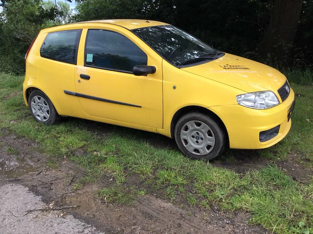 2003 fiat punto personenauto - afbeelding 4 van  12