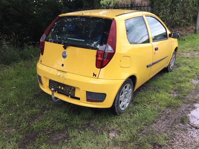2003 fiat punto personenauto - afbeelding 6 van  12