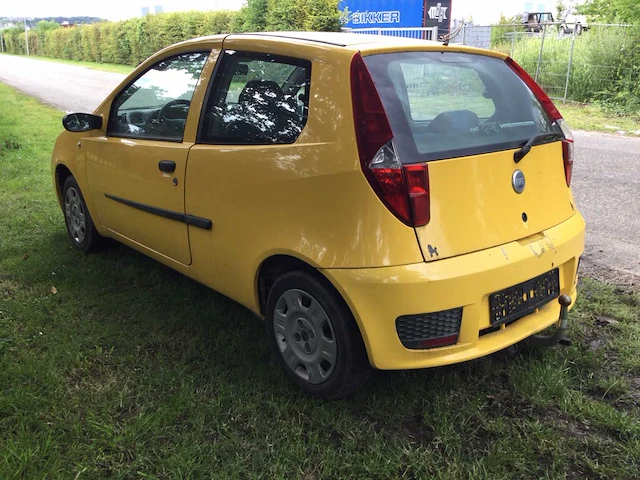 2003 fiat punto personenauto - afbeelding 9 van  12