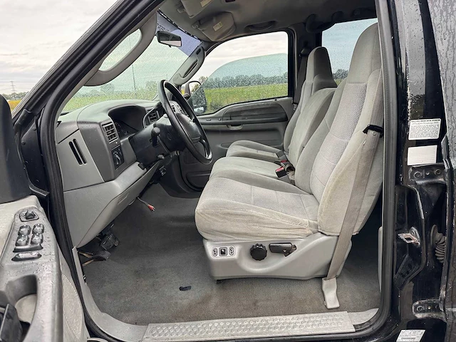 2003 ford f-350 6.0 v8 powerstroke dually - afbeelding 9 van  28