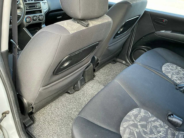 2003 hyundai matrix personenauto - afbeelding 31 van  46