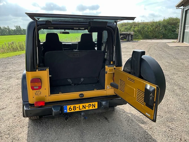2003 jeep wrangler 2.4i hardtop personenauto - afbeelding 8 van  34