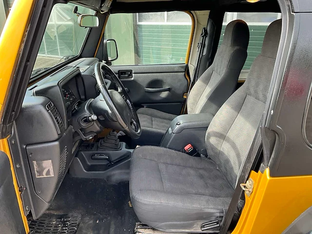 2003 jeep wrangler 2.4i hardtop personenauto - afbeelding 11 van  34