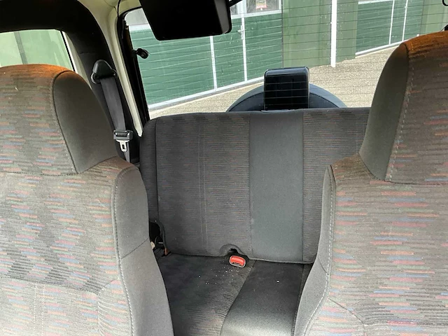 2003 jeep wrangler 2.4i hardtop personenauto - afbeelding 17 van  34