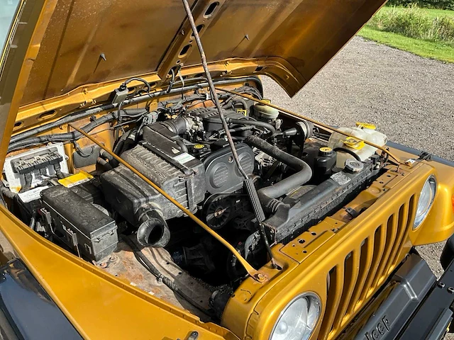 2003 jeep wrangler 2.4i hardtop personenauto - afbeelding 26 van  34