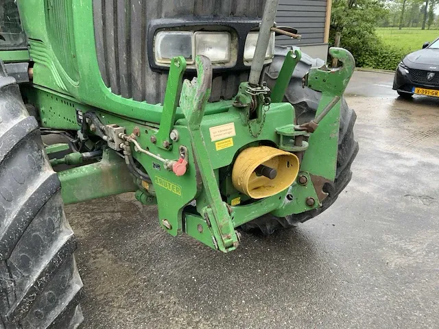 2003 john deere 6620 vierwielaangedreven landbouwtractor - afbeelding 6 van  31