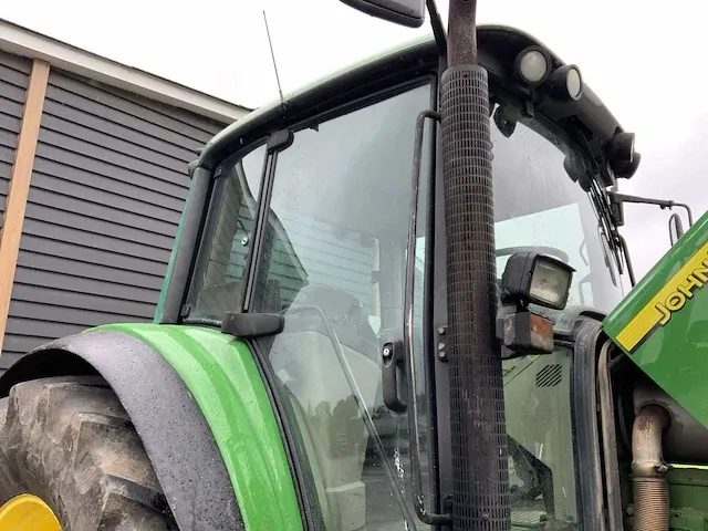 2003 john deere 6620 vierwielaangedreven landbouwtractor - afbeelding 11 van  31