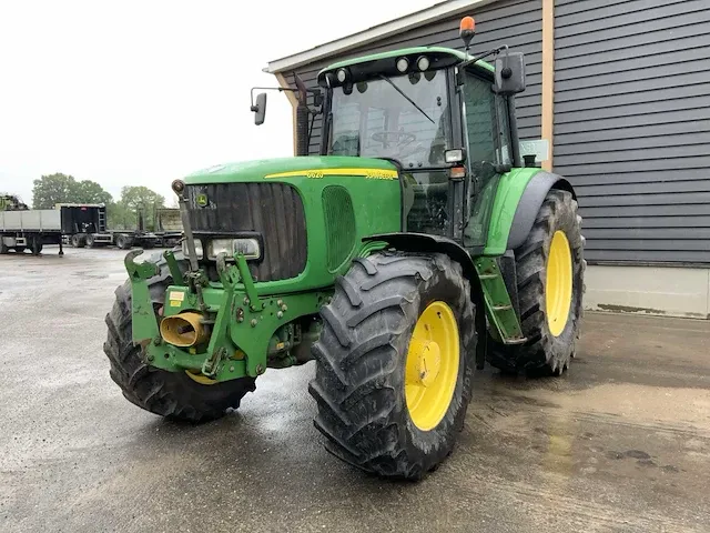 2003 john deere 6620 vierwielaangedreven landbouwtractor - afbeelding 1 van  31