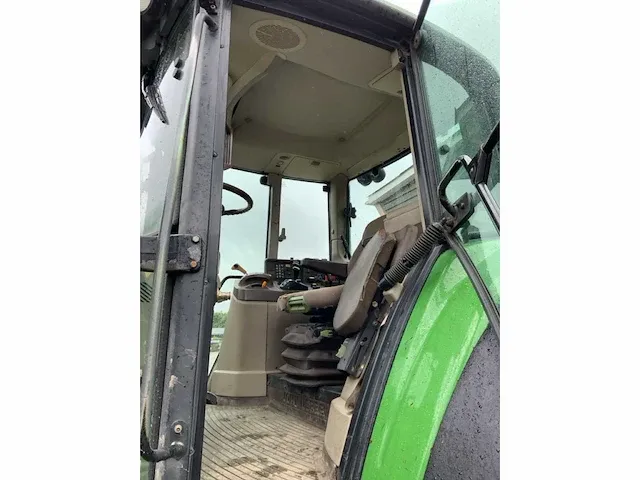 2003 john deere 6620 vierwielaangedreven landbouwtractor - afbeelding 18 van  31