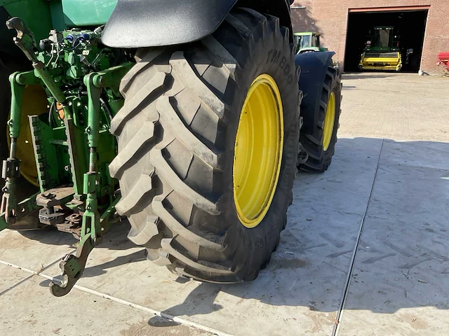 2003 john deere 6820 vierwielaangedreven landbouwtractor - afbeelding 25 van  37