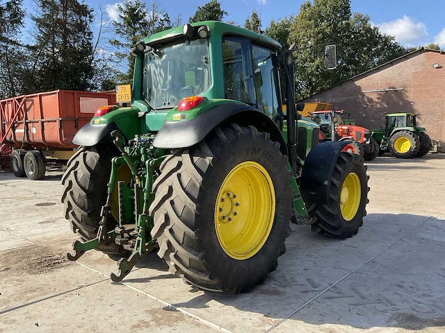 2003 john deere 6820 vierwielaangedreven landbouwtractor - afbeelding 23 van  37