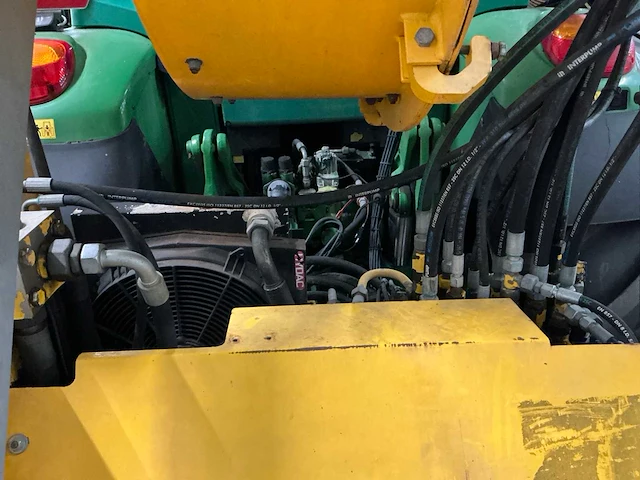 2003 john deere 6920 vierwielaangedreven landbouwtractor + herder - afbeelding 7 van  29