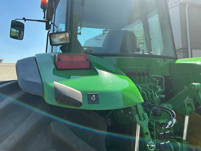 2003 john deere 7710 vierwielaangedreven landbouwtractor - afbeelding 5 van  30