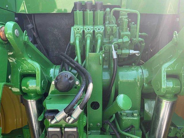 2003 john deere 7710 vierwielaangedreven landbouwtractor - afbeelding 9 van  30