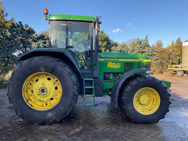 2003 john deere 7710 vierwielaangedreven landbouwtractor - afbeelding 31 van  34