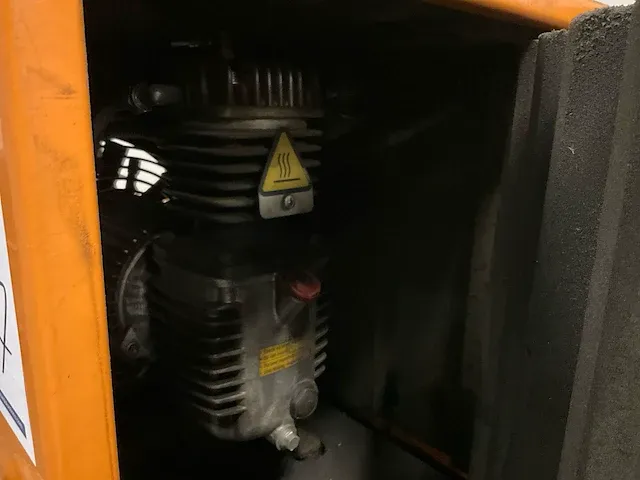 2003 kaeser epc 340-100 zuigercompressor met luchtdroger - afbeelding 11 van  13