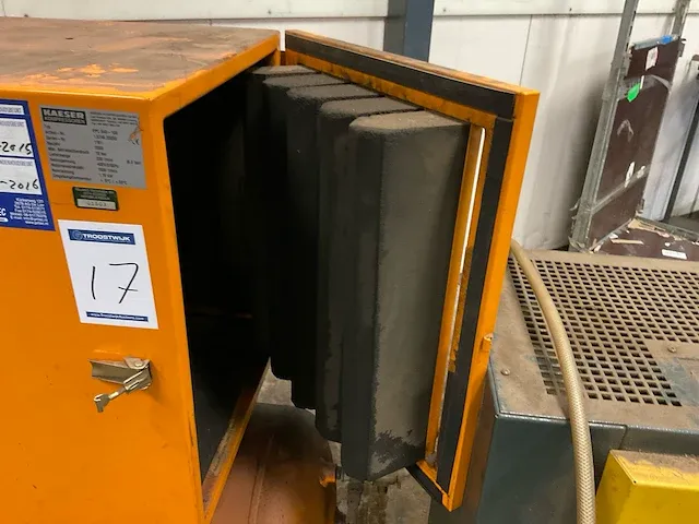 2003 kaeser epc 340-100 zuigercompressor met luchtdroger - afbeelding 12 van  13