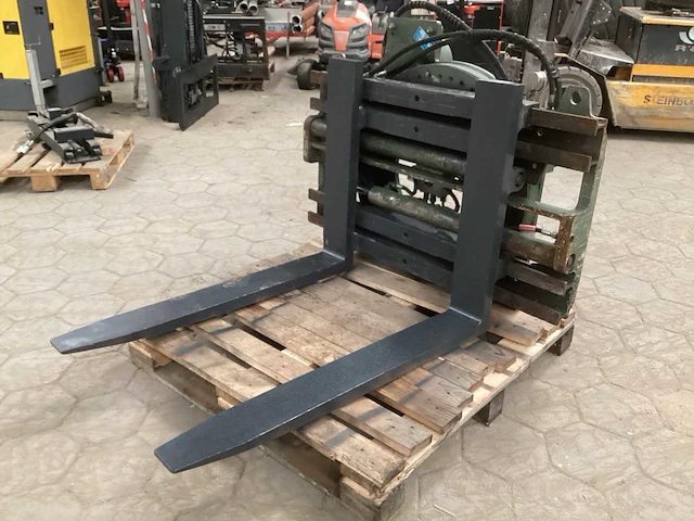 2003 kaup 4t451 rotator - afbeelding 1 van  7