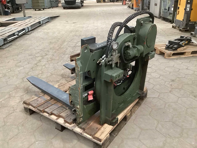 2003 kaup 4t451 rotator - afbeelding 3 van  7