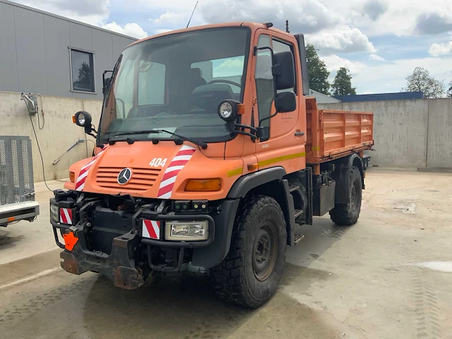 2003 mercedes-benz unimog u300 vrachtwagen 3-zijdige kipper - afbeelding 1 van  45