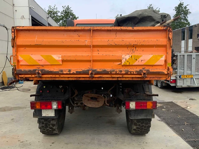 2003 mercedes-benz unimog u300 vrachtwagen 3-zijdige kipper - afbeelding 41 van  45