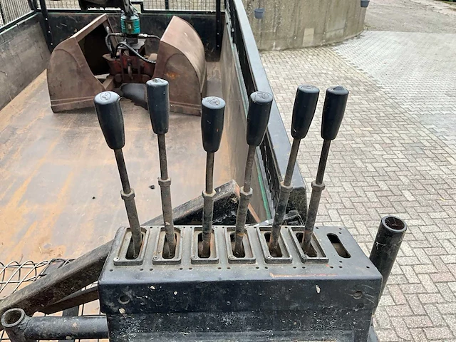 2003 mullie gt10k kipper met hydraulische laadkraan - afbeelding 10 van  32