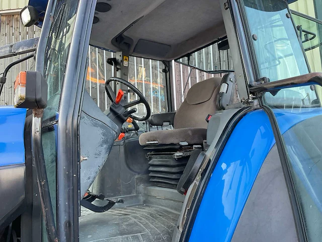 2003 new holland tm175 vierwielaangedreven landbouwtractor - afbeelding 13 van  29