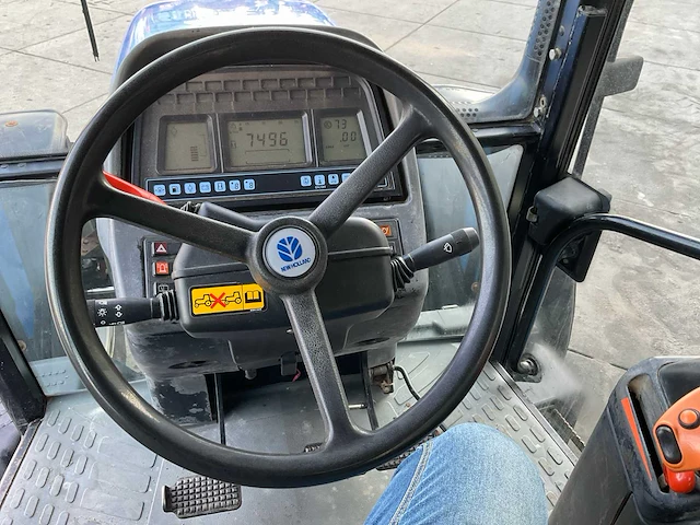 2003 new holland tm175 vierwielaangedreven landbouwtractor - afbeelding 21 van  29