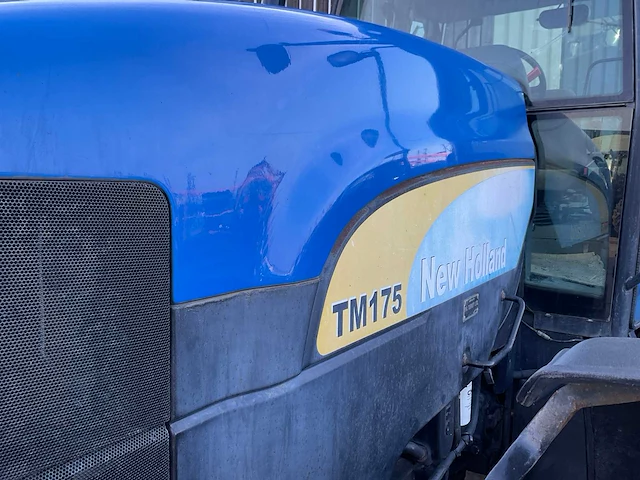 2003 new holland tm175 vierwielaangedreven landbouwtractor - afbeelding 2 van  32