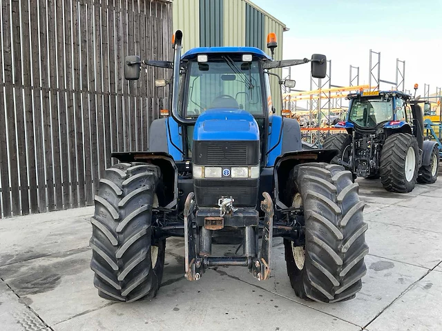 2003 new holland tm175 vierwielaangedreven landbouwtractor - afbeelding 23 van  32