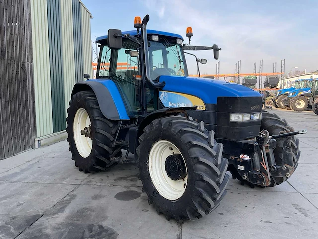 2003 new holland tm175 vierwielaangedreven landbouwtractor - afbeelding 27 van  32