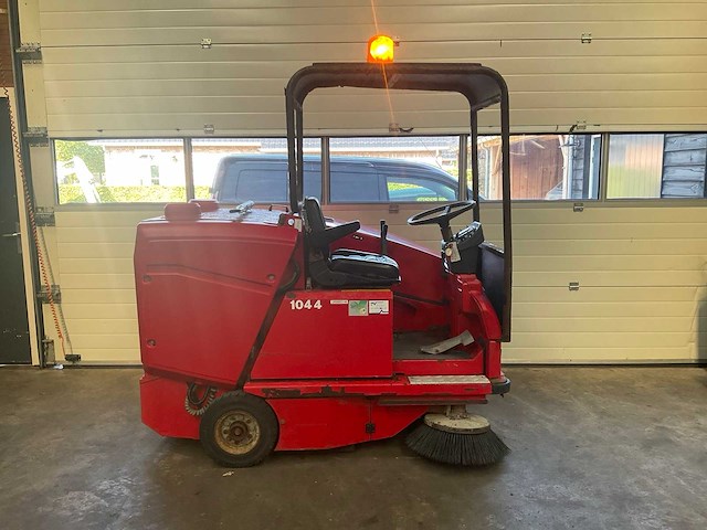 2003 rcm r mille d diesel zelfrijdende veegmachine - afbeelding 5 van  10